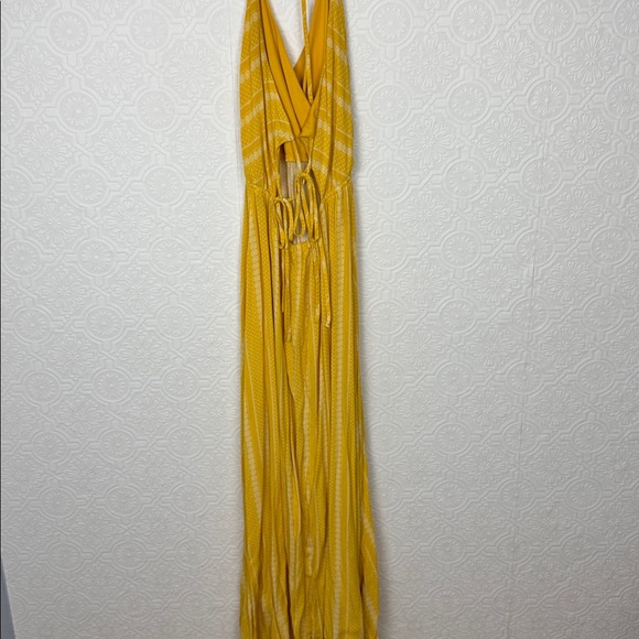Lulus Bayside Breeze Yellow Multi Print Halter Maxi Dress medium Sunny Summer - Picture 7 of 8